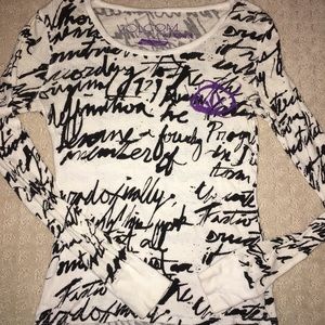 Woman’s long sleeve Volcom Shirt